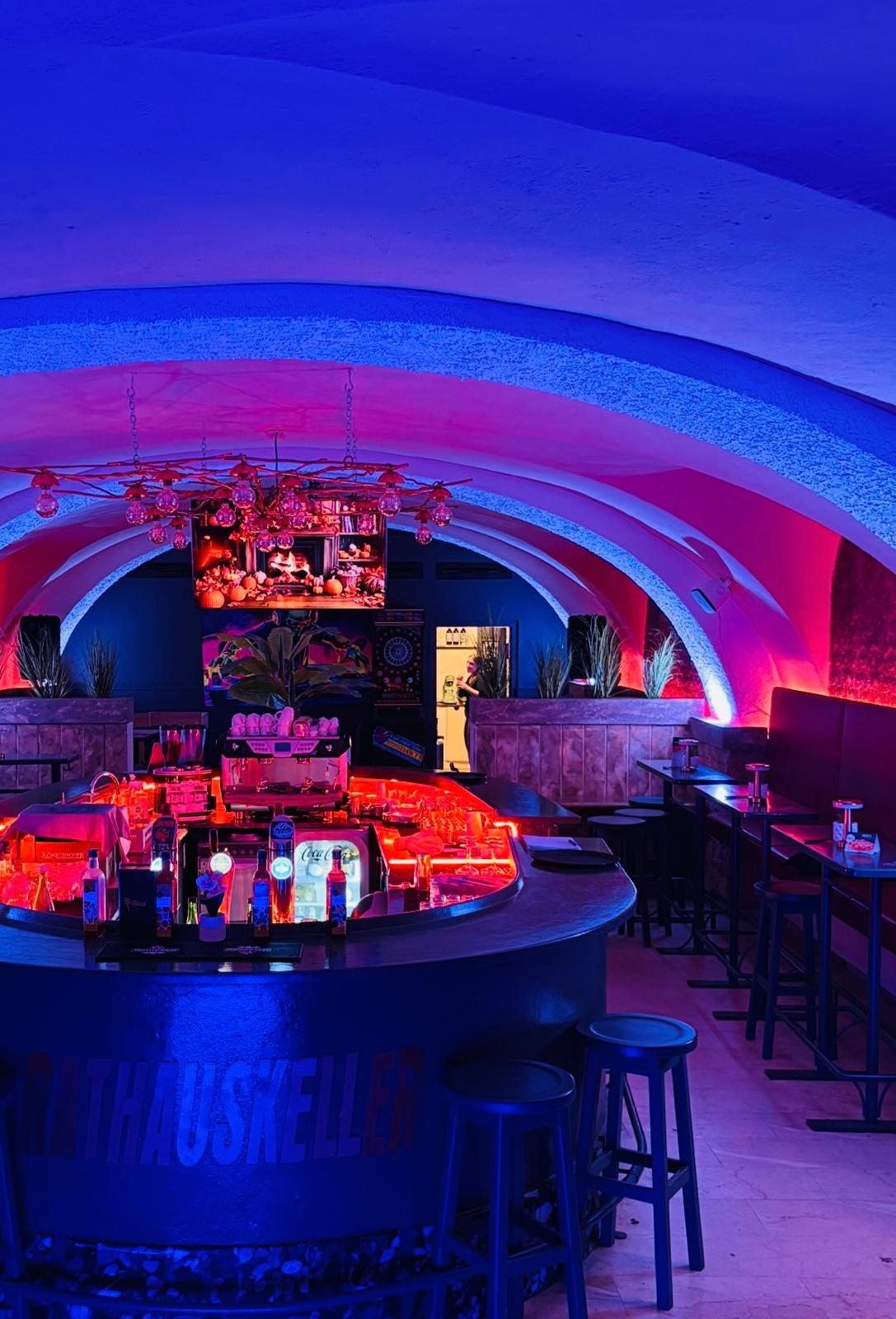 Gäste im KellergewölbeDJ & Musikabend